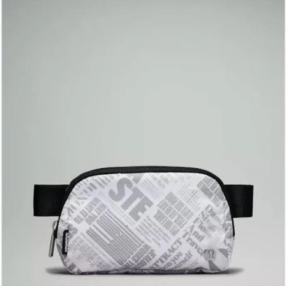 Lululemon Athletica Black and White “Manifesto Print” Belt bag